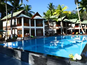 Sandyy Wavess Beach Resort