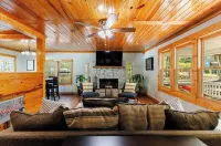 The Lake House on Victoria