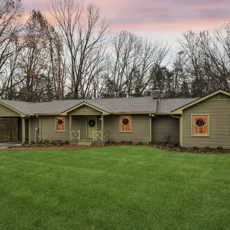 Charming 2-bedroom 2 bath house in Leiper's Fork