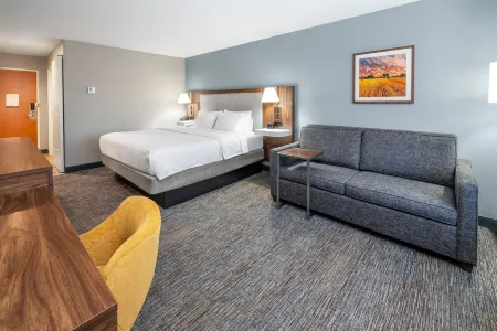 Hampton Inn Mitchell Отели рядом с достопримечательностью «Кукурузный дворец»