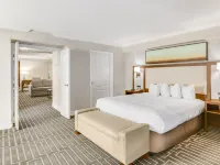Hilton Phoenix Tapatio Cliffs Resort Hotels near North Mountain