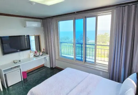 Yeongdeok Goraebul Отели рядом с достопримечательностью «Koraebul-haesuyokchang»