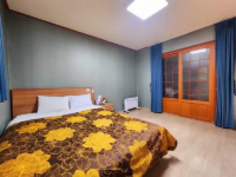 Geumho Villa Hotels near Kwanglim Church