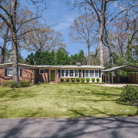 Spacious 3-bed/3-bath home close to Bruce's Field!