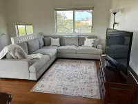Relaxing home minutes from the beach