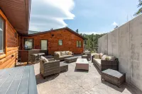 Modern Smart House - 2BR/2BA - Wildlife Views - 2 Patios + Fire Pits