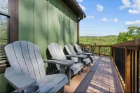 Serenity - Mtn Views - Hot Tub - Nature - Escape Hotels in Massanutten