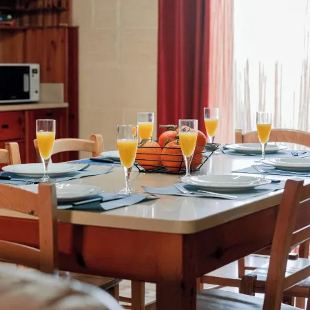 Villa Savona Sleeps 7 with Private Pool