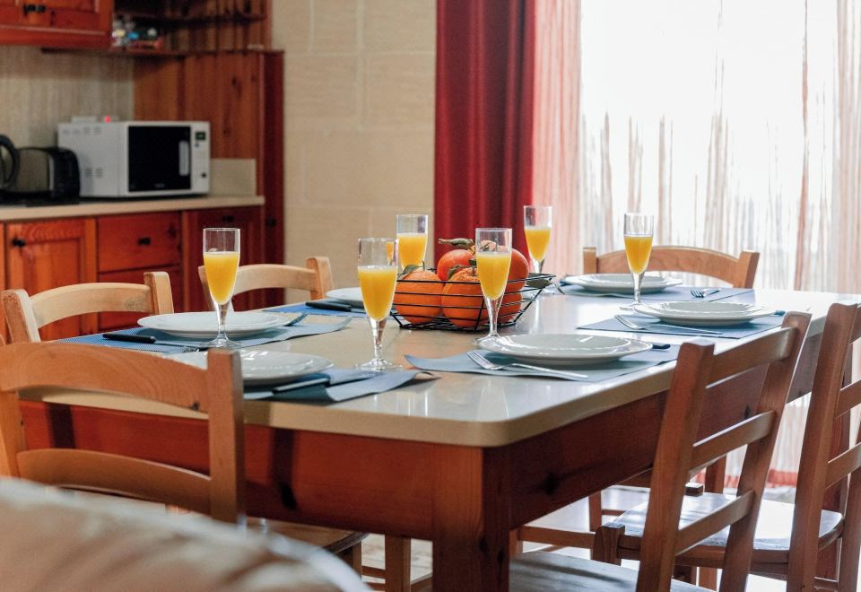 Hotel Villa Savona 3 Bedroom Villa with Private Pool, Dining, Restaurant