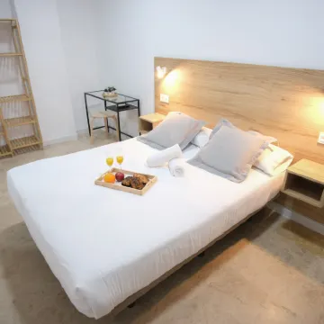 アーバン ルームズ アリカンテ エクスプラナーダ デ エスパーニャ周辺のホテル