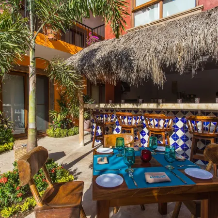 Casa Lotería -Pueblito Sayulita- Colorful, Family and Relax Experience with Private Parking and Pool