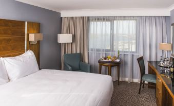 Waterfront Southport Hotel