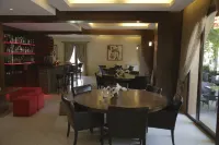 The Lodge Inn Hotel Hotel a Aaqoura