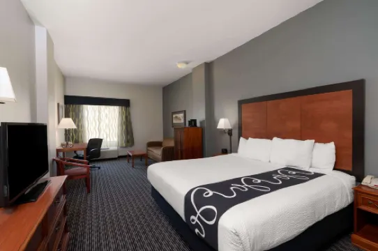 La Quinta Inn & Suites by Wyndham Rifle Hotels in Garfield County