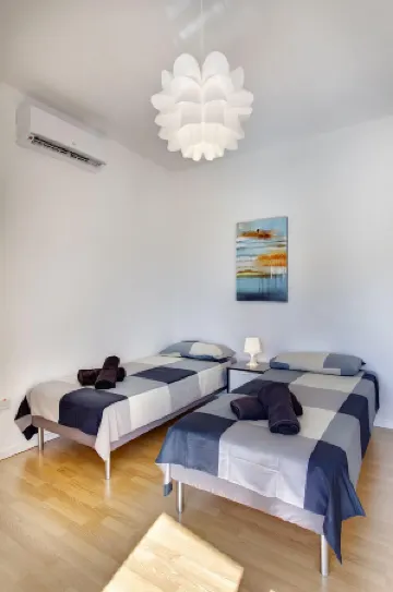 Stunning Seaview Apartment, Wifi