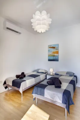 Stunning Seaview Apartment, Wifi