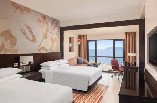 Goa Marriott Resort & Spa Отели рядом с достопримечательностью «Мирамар Бич»