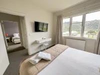 Silverstream Retreat Hotels in Upper Hutt City