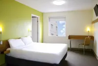 Coffs Harbour Budget Stay - breakfast