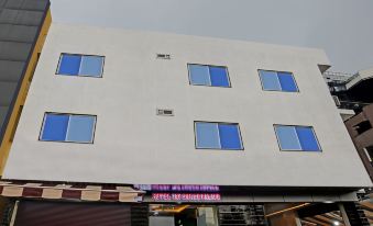 Treebo Jayshree Palace C21 Business Park