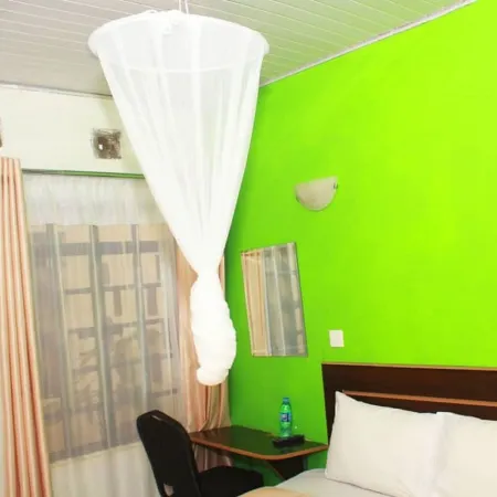 Dover Hotel Bondo