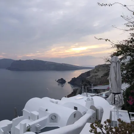 Oia Memories Suites