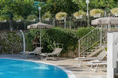 Hotel Capri Các khách sạn gần Phố Corso Italia