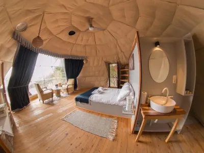 Turkdomes Glamping Hotels near The edge