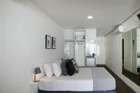 Phaedrus Living: Luxury Suite Nicosia 502