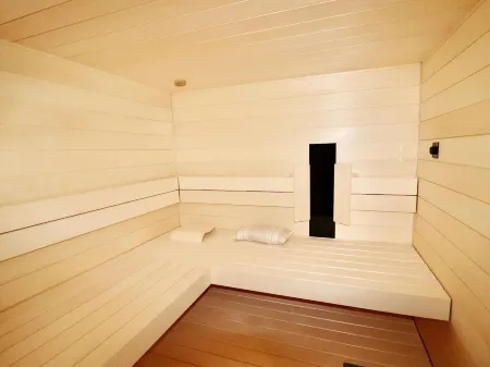 Peaceful Villa on the Water in Stavoren