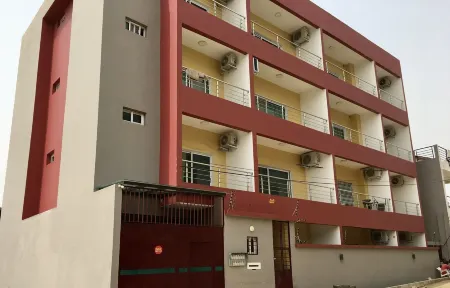 Residences Saint Pierre Отели рядом с Аэропорт Феликс Уфуэ-Буаньи