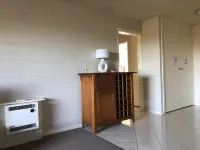 Seaford - Seabreeze; Beautiful Beachfront, 2-Bedroom Apartment - WiFi, Netflix.