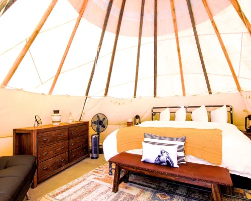 Yellowstone Tipis Hotels in Gardiner