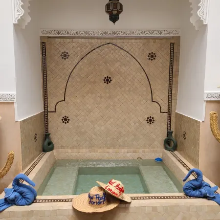 Riad Parfum d'Orient Отели рядом с достопримечательностью «Музей Бушаруит»