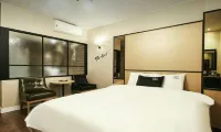 더 호텔