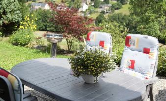 Cozy Ski Base with Garden