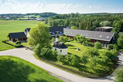 Hofgut Algertshausen Hotels in der Nähe von St. Benedikt Sandau