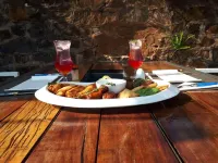 The Hilltop Guesthouse - breakfast