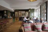 The Rose and Crown Hotels in Warwick