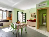 Seaside Apartment with BBQ & Garden Hotels in Reitani