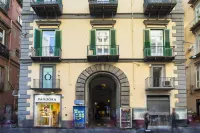 Don Pedro Rooms Vicerè di Toledo in the City Center Hoteles en Montecalvario