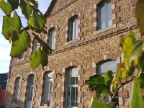 La Récréation - Maison d'hôtes, Appartements et Piscine Hôtels à : Châtelaudren