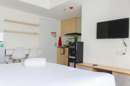 Cozy Living Studio Room at Urbantown Serpong Apartment