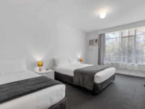 Econo Lodge East Adelaide Hotels near National Wine Centre of Australia