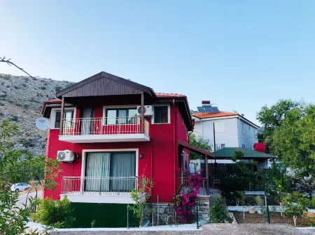 Seyyah Bozburun House Отели в г. Emecik Mahallesi