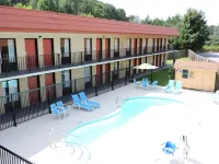 Quality Inn - Pools