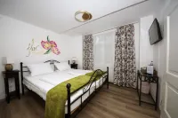 Liebezeit - Ehemals Hotel Dillenburg Hotels in Haiger