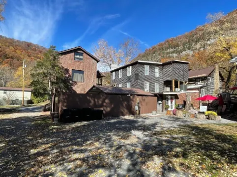 The Olde Mill Inn Bed & Breakfast Hotels in Middlesboro