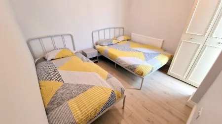 2-Bed House - Sleeps 5 & Central Links