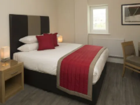 House of Fisher - Beneficial House Hotels in Bracknell